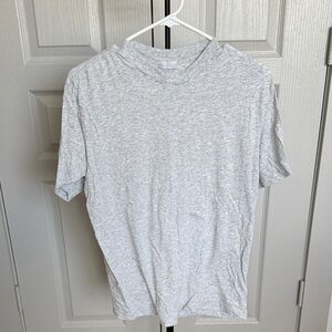 SKIMS BOYFRIEND SHORT SLEEVE TSHIRT IN GRAY SIZE SMALL